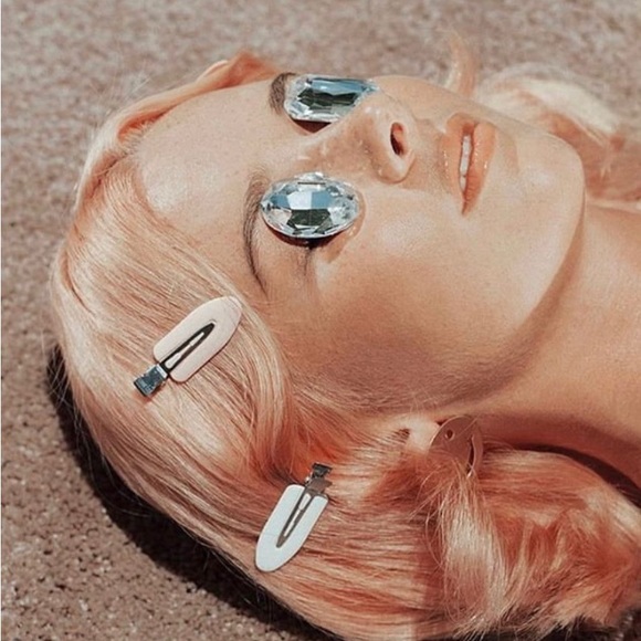 Meet me! Anoouk aka Stephanie - Picture 4 of 5